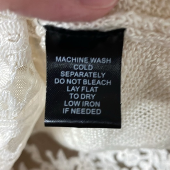 Confess size Large women’s lightweight sweater with bottom lace det… - Picture 4 of 6